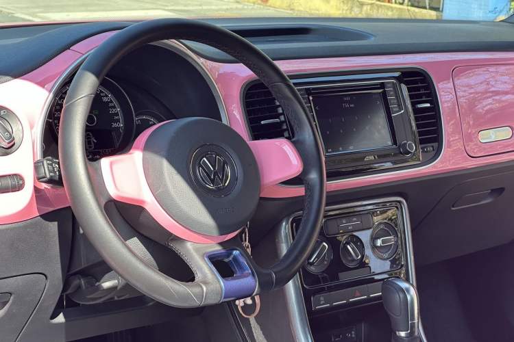 Used Volkswagen Beetle 2018 180TSI Yile Model Interior 1