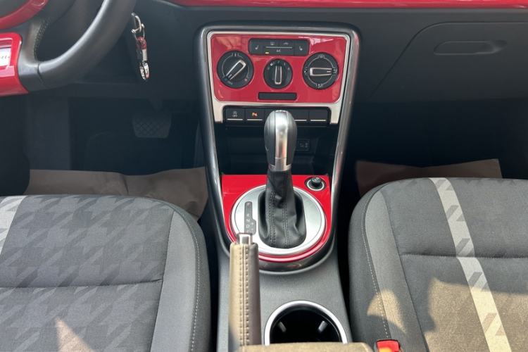 Used Volkswagen Beetle 2018 180TSI Shangle Model Interior 3