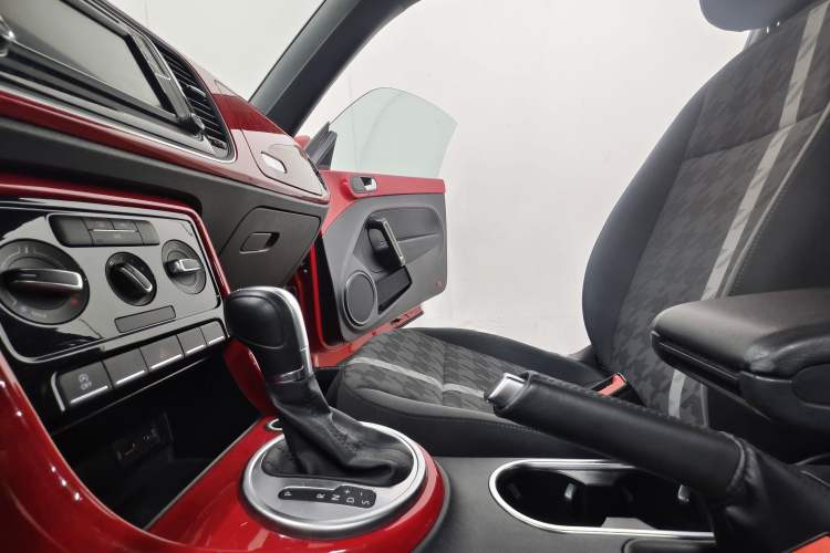 Used Volkswagen Beetle 2018 180TSI Yile Model Interior 4
