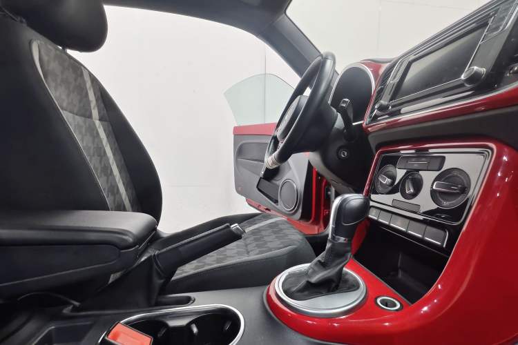 Used Volkswagen Beetle 2018 180TSI Yile Model Interior 6