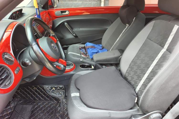 Used Volkswagen Beetle 2018 180TSI Joyful Orange Edition Left Front Seat