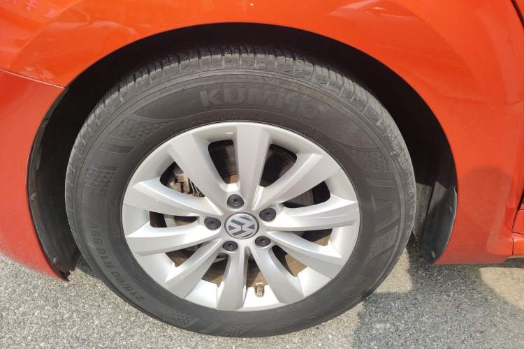 Used Volkswagen Beetle 2018 180TSI Yile Model Left Front Wheel Hub
