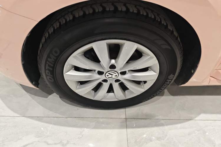 Used Volkswagen Beetle 2018 180TSI Yile Model Left Front Wheel Hub
