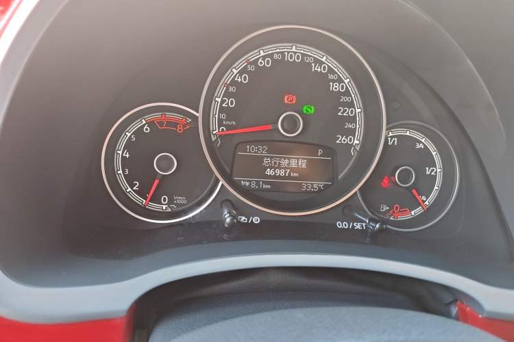 Used Volkswagen Beetle 2018 180TSI Yile Model Odometer Close Up