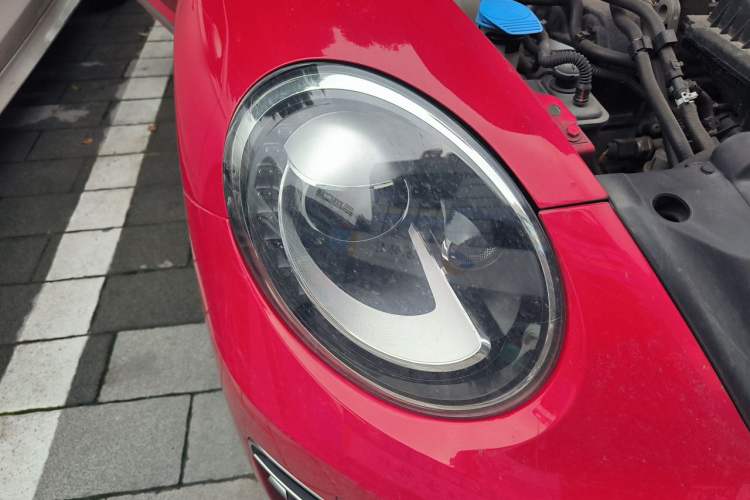 Used Volkswagen Beetle 2018 180TSI Shangle Model Right Front Headlight