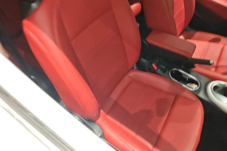 Used Volkswagen Beetle 2018 180TSI Yile Model Right Front Seat