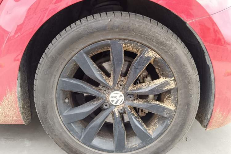Used Volkswagen Beetle 2018 180TSI Shangle Model Right Front Wheel Hub