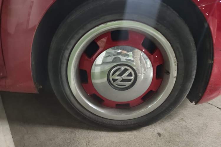 Used Volkswagen Beetle 2018 180TSI Shangle Model Right Front Wheel Hub