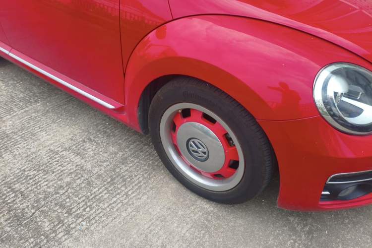 Used Volkswagen Beetle 2018 180TSI Majestic Red Edition Right Front Wheel Hub