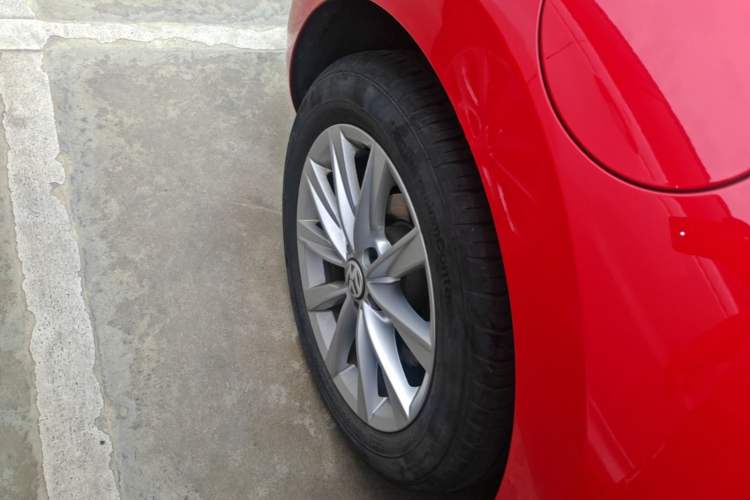 Used Volkswagen Beetle 2018 180TSI Shangle Model Right Rear Wheel Hub