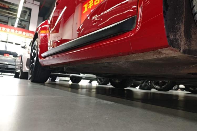 Used Volkswagen Beetle 2018 180TSI Shangle Model Right Side Sill