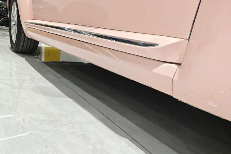 Used Volkswagen Beetle 2018 180TSI Yile Model Right Side Sill
