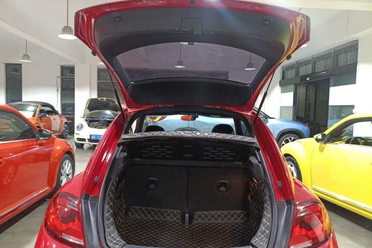 Used Volkswagen Beetle 2018 180TSI Shangle Model Trunk