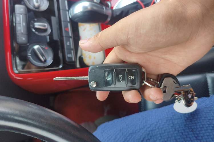 Used Volkswagen Beetle 2018 180TSI Majestic Red Edition Vehicle Key