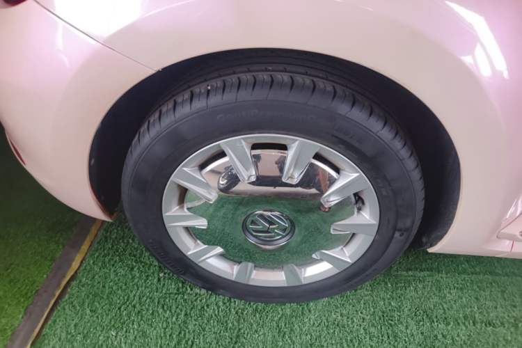 Used Volkswagen Beetle 2018 180TSI Shangle Model Right Rear Wheel Hub