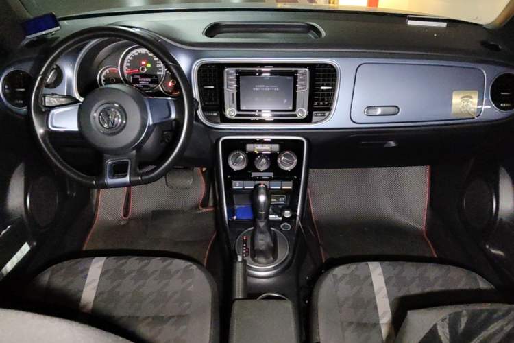 Used Volkswagen Beetle 2018 180TSI Yile Model Center Console