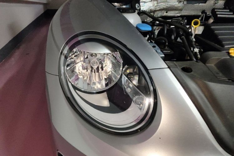 Used Volkswagen Beetle 2018 180TSI Yile Model Right Front Headlight