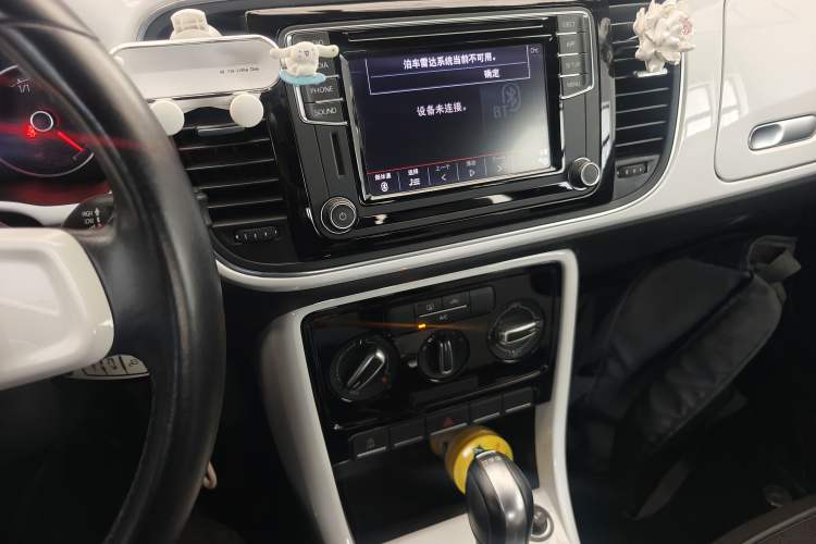 Used Volkswagen Beetle 2018 180TSI Yile Model Audio And AC Panel