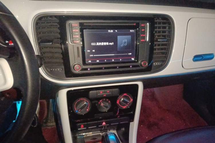 Used Volkswagen Beetle 2018 180TSI Yile Model Audio And AC Panel