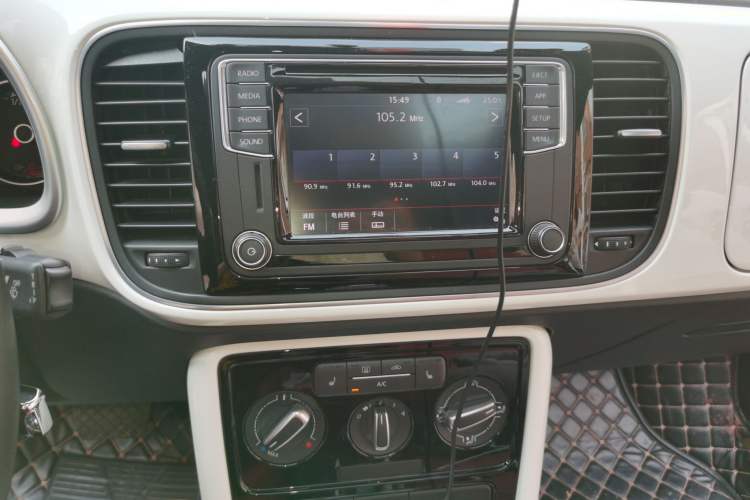 Used Volkswagen Beetle 2018 180TSI Shangle Model Audio And AC Panel