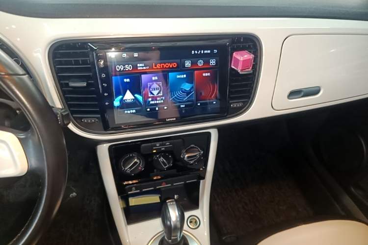 Used Volkswagen Beetle 2018 180TSI Yile Model Audio And AC Panel