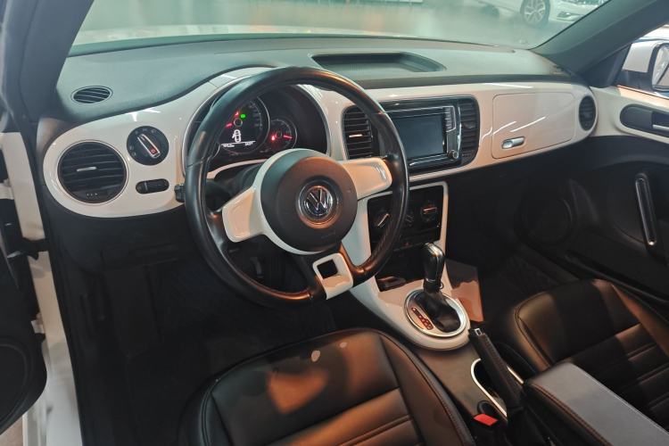 Used Volkswagen Beetle 2018 180TSI Yile Model Center Console