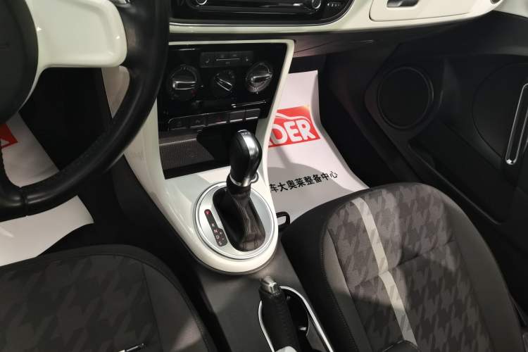 Used Volkswagen Beetle 2018 180TSI Shangle Model Gear Lever