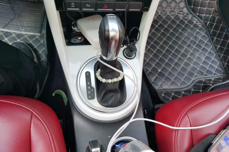 Used Volkswagen Beetle 2018 180TSI Shangle Model Gear Lever
