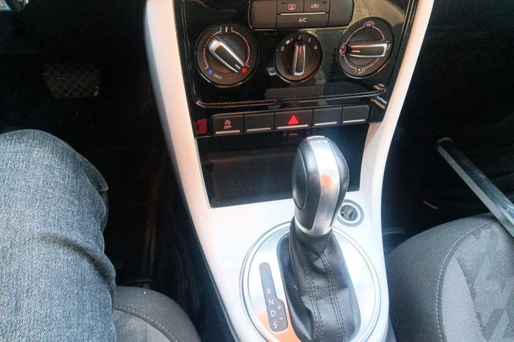 Used Volkswagen Beetle 2018 180TSI Yile Model Gear Lever