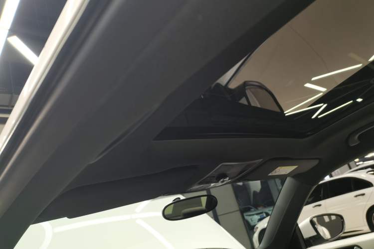 Used Volkswagen Beetle 2018 180TSI Shangle Model Headliner
