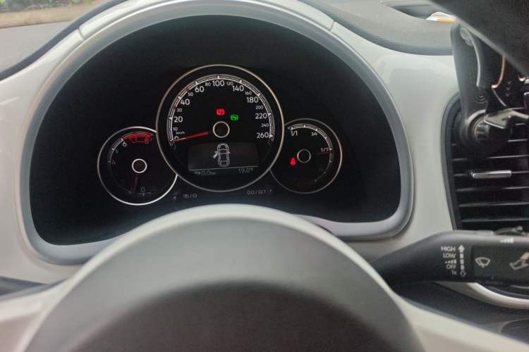 Used Volkswagen Beetle 2018 180TSI Yile Model Instrument Cluster