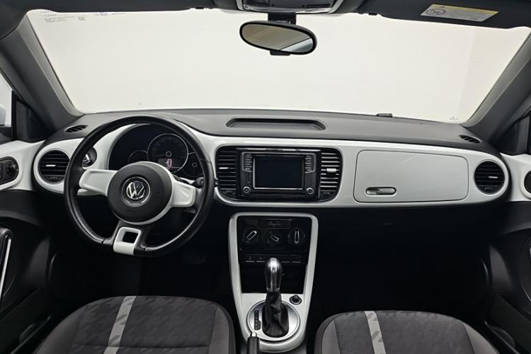 Used Volkswagen Beetle 2018 180TSI Yile Model Interior 1