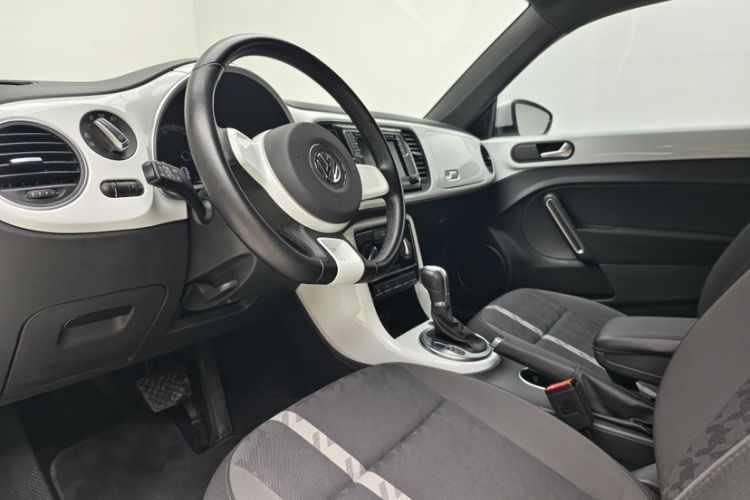 Used Volkswagen Beetle 2018 180TSI Yile Model Interior 4