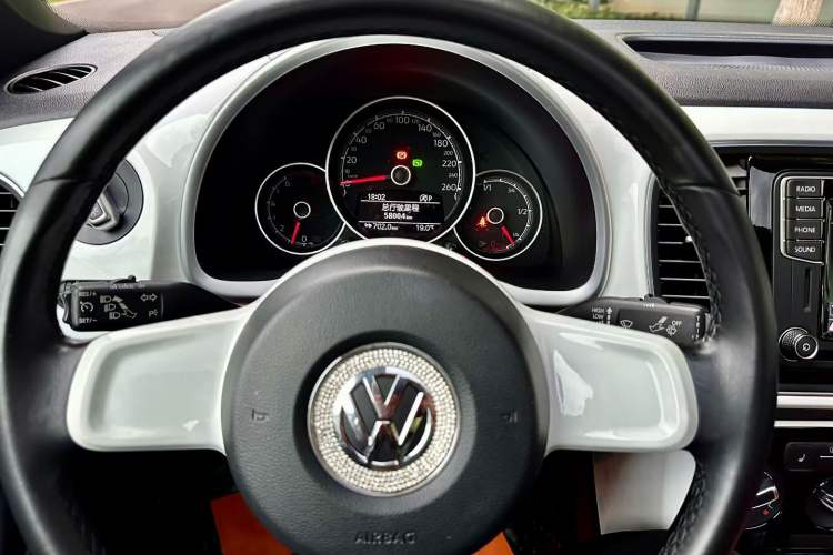 Used Volkswagen Beetle 2018 180TSI Shangle Model Odometer Close Up