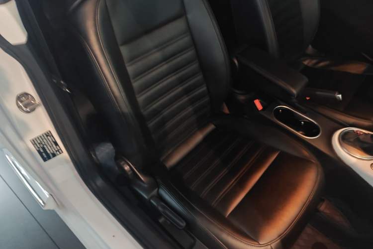 Used Volkswagen Beetle 2018 180TSI Yile Model Right Front Seat