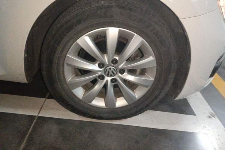 Used Volkswagen Beetle 2018 180TSI Yile Model Right Front Wheel Hub