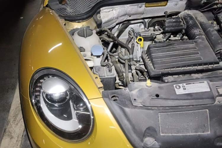 Used Volkswagen Beetle 2018 280TSI Dune Off-Road Edition Engine Bay Right