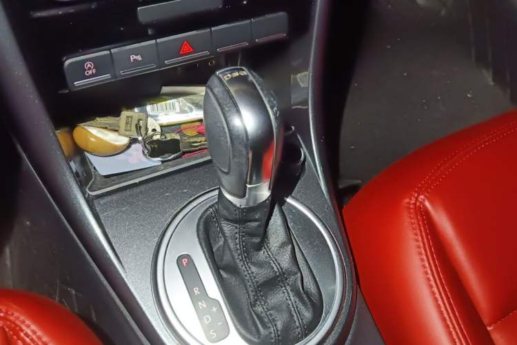 Used Volkswagen Beetle 2018 280TSI Dune Off-Road Edition Gear Lever