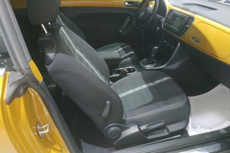 Used Volkswagen Beetle 2018 180TSI Dune Off-Road Edition Right Front Seat