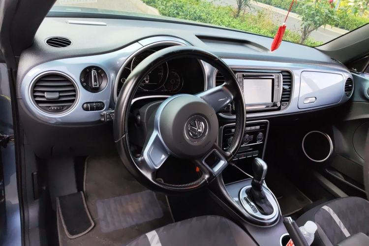 Used Volkswagen Beetle 2019 180TSI Classic Edition Center Console