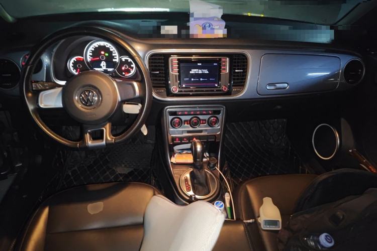 Used Volkswagen Beetle 2019 180TSI Classic Edition Center Console