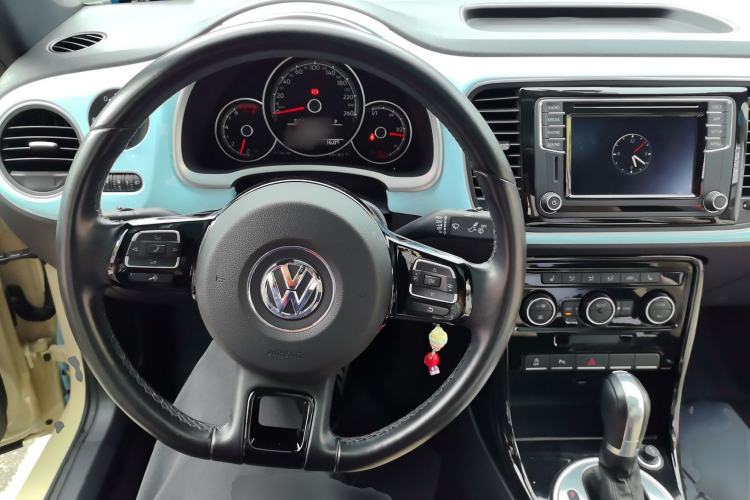 Used Volkswagen Beetle 2019 180TSI Collector's Edition Center Console