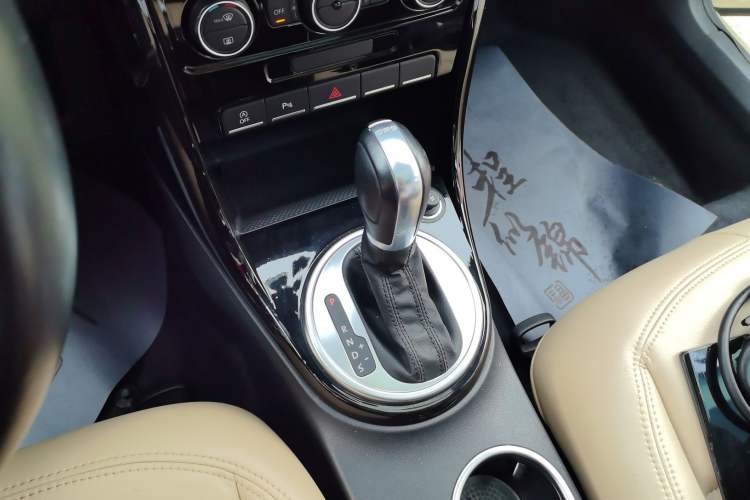 Used Volkswagen Beetle 2019 180TSI Collector's Edition Gear Lever