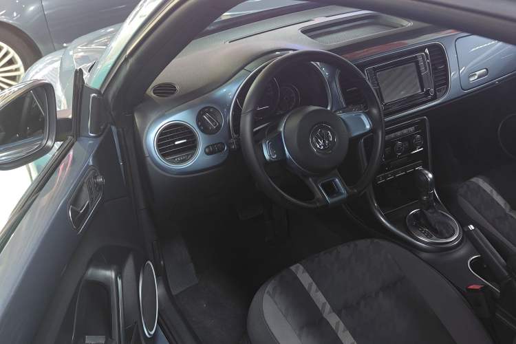 Used Volkswagen Beetle 2019 180TSI Classic Edition Interior 2
