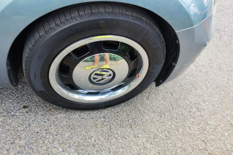 Used Volkswagen Beetle 2019 180TSI Classic Edition Right Front Wheel Hub