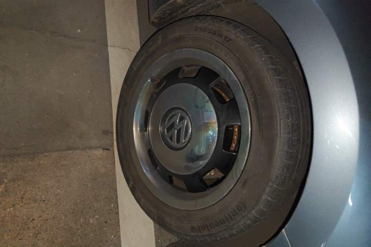 Used Volkswagen Beetle 2019 180TSI Classic Edition Right Front Wheel Hub