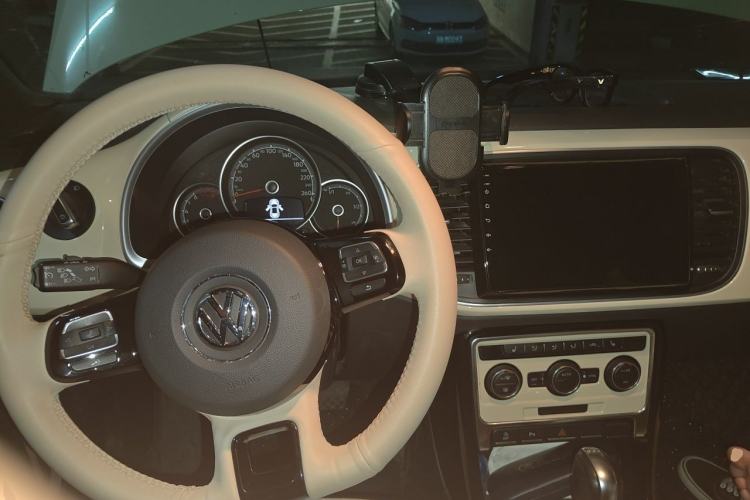 Used Volkswagen Beetle 2019 280TSI Collector's Edition Center Console