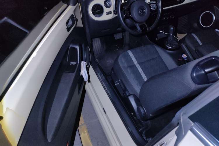 Used Volkswagen Beetle 2019 180TSI Collector's Edition Driver Seat