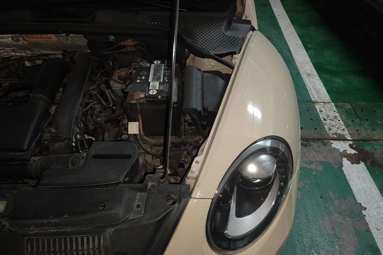 Used Volkswagen Beetle 2019 280TSI Collector's Edition Engine Bay Left