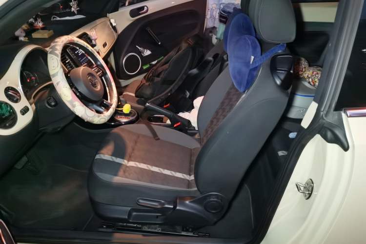 Used Volkswagen Beetle 2019 180TSI Collector's Edition Left Front Seat